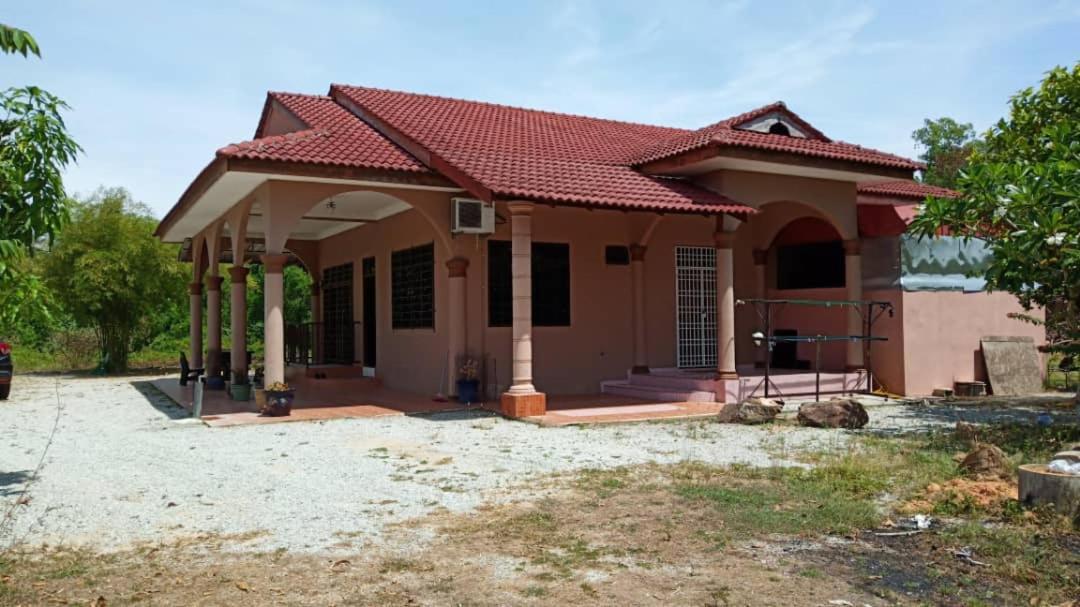 Homestay Zahra Sri Bayu Cherang Ruku Eksteriør billede